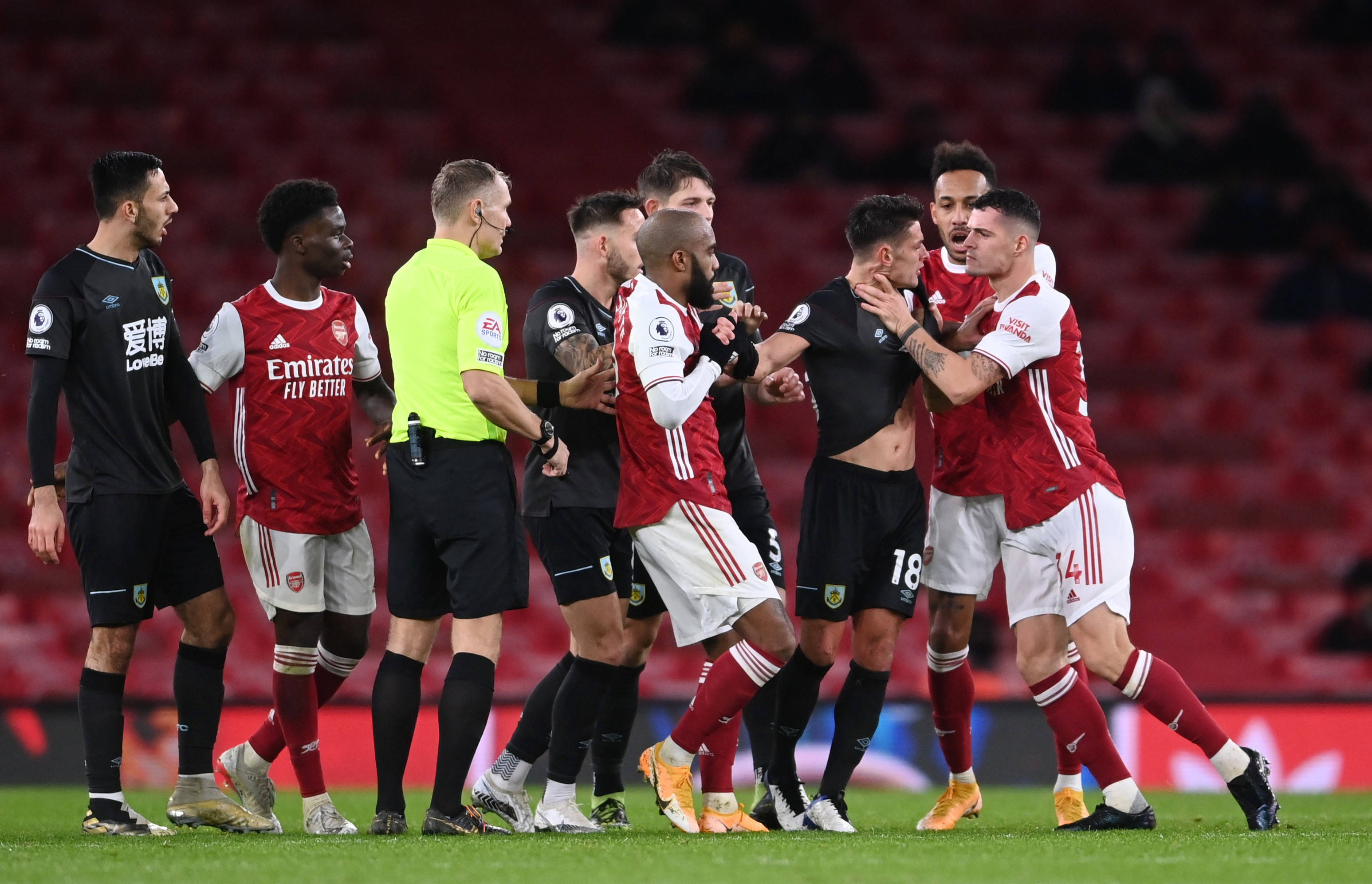 苏亚雷斯本场数据：1进球+1助攻，1次关键传球，评分7.8分.